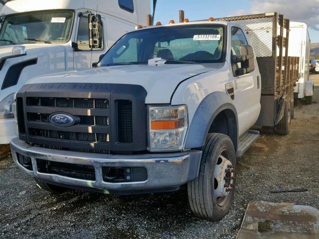 1FDAF57R78EB91365 - 2008 FORD F550 SUPER WHITE photo 2