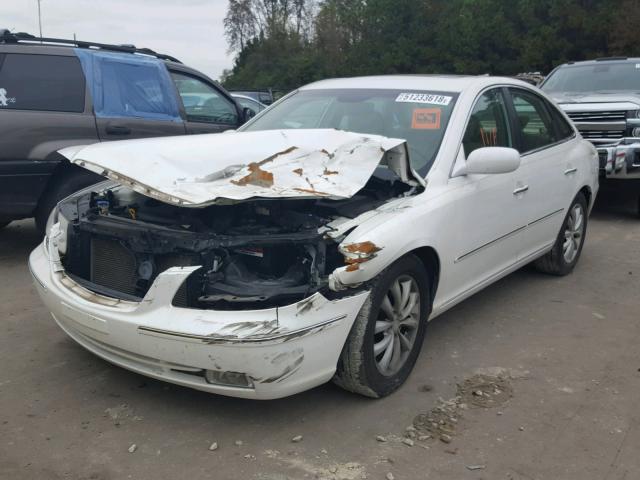 KMHFC46F77A233152 - 2007 HYUNDAI AZERA SE WHITE photo 2