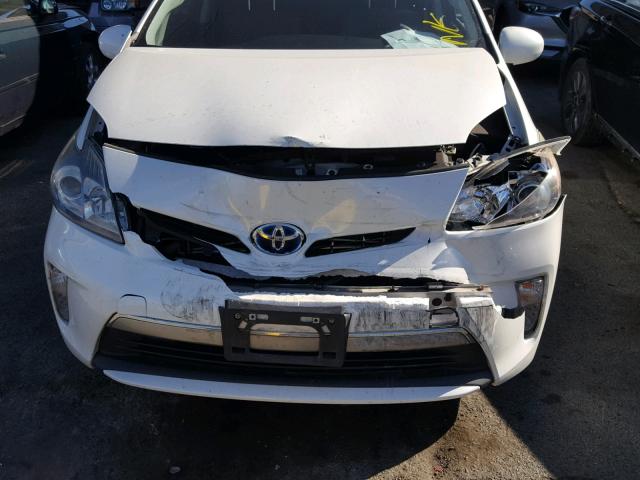 JTDKN3DP3D3044758 - 2013 TOYOTA PRIUS PLUG WHITE photo 9