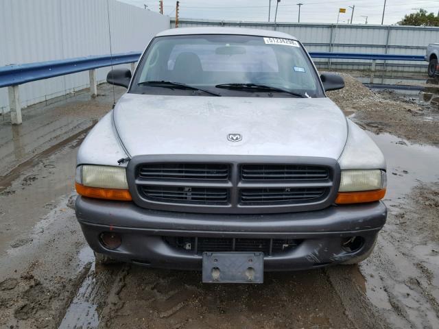 1B7GL12X82S545828 - 2002 DODGE DAKOTA BAS GRAY photo 9