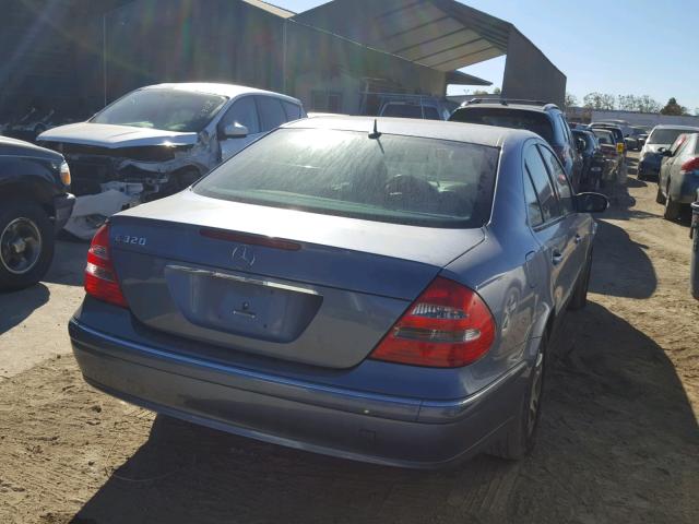 WDBUF65J64A460007 - 2004 MERCEDES-BENZ E 320 BLUE photo 4