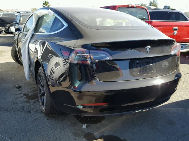 5YJ3E1EA3JF053803 - 2018 TESLA MODEL 3 BLACK photo 3