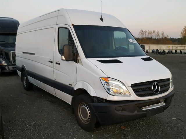 WD3PE8CC9B5504566 - 2011 MERCEDES-BENZ SPRINTER 2 WHITE photo 1