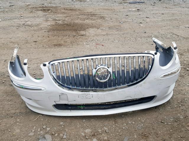 2G4WD582391155530 - 2009 BUICK LACROSSE C WHITE photo 9