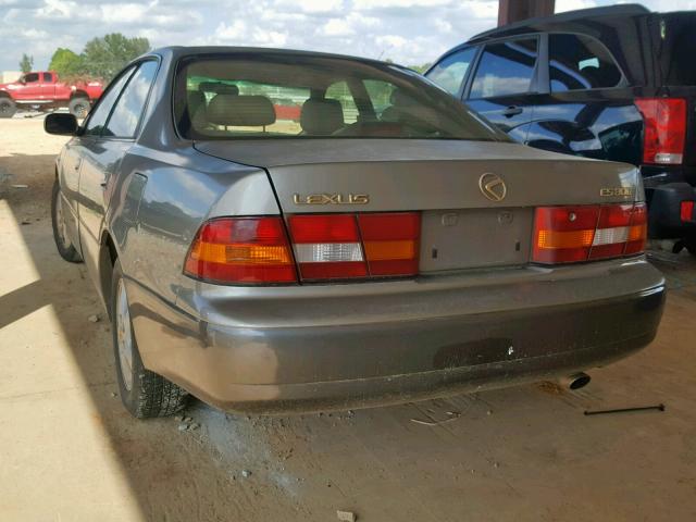 JT8BF22G6V0023916 - 1997 LEXUS ES 300 GRAY photo 3