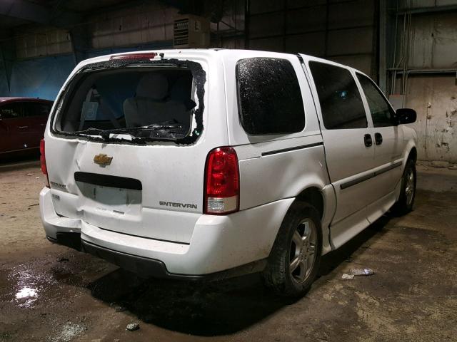 1GBDV13W98D162405 - 2008 CHEVROLET UPLANDER WHITE photo 4