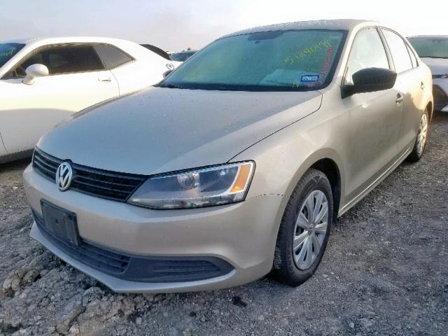 3VW2K7AJ8DM303918 - 2013 VOLKSWAGEN JETTA BASE BEIGE photo 2