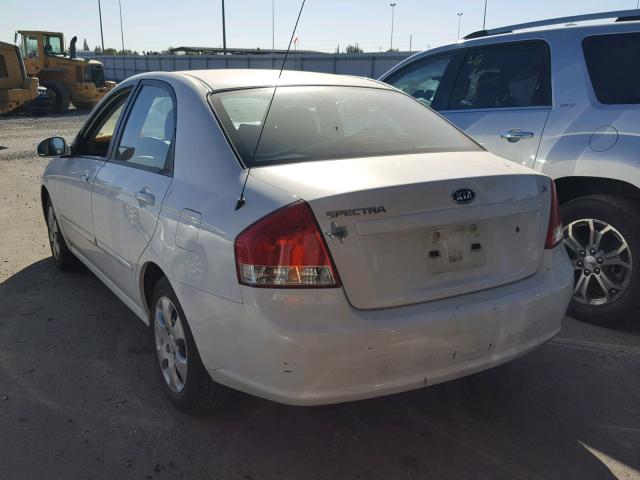 KNAFE221895624154 - 2009 KIA SPECTRA EX WHITE photo 3