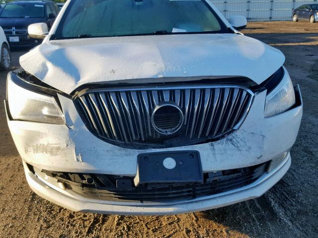 1G4GA5GR7GF169755 - 2016 BUICK LACROSSE WHITE photo 9