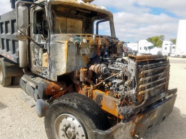 1M2AG11Y87M058172 - 2007 MACK 700 CV700 BURN photo 10