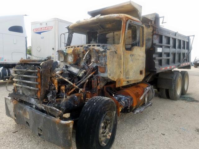 1M2AG11Y87M058172 - 2007 MACK 700 CV700 BURN photo 2