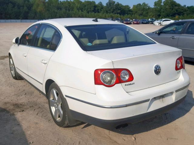 WVWAK73C28P042931 - 2008 VOLKSWAGEN PASSAT KOM WHITE photo 3