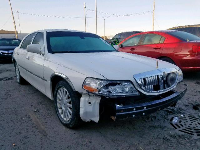 1LNHM82W53Y603096 - 2003 LINCOLN TOWN CAR S WHITE photo 1