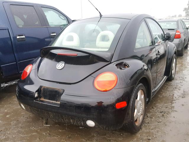 3VWCC21C5YM428483 - 2000 VOLKSWAGEN NEW BEETLE BLACK photo 4