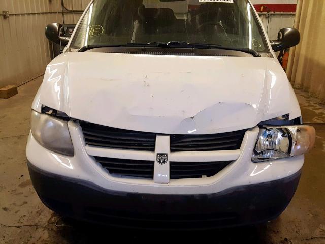 1D4GP25B55B262773 - 2005 DODGE CARAVAN SE WHITE photo 9