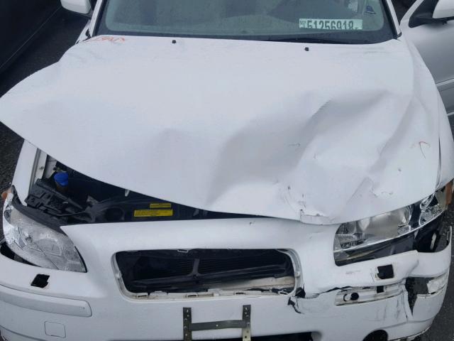 YV1RS612552483396 - 2005 VOLVO S60 WHITE photo 7