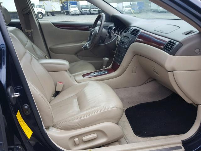 JTHBF30GX20037693 - 2002 LEXUS ES 300 BLUE photo 5