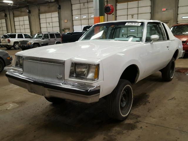 4J47A8H174983 - 1978 BUICK REGAL WHITE photo 2