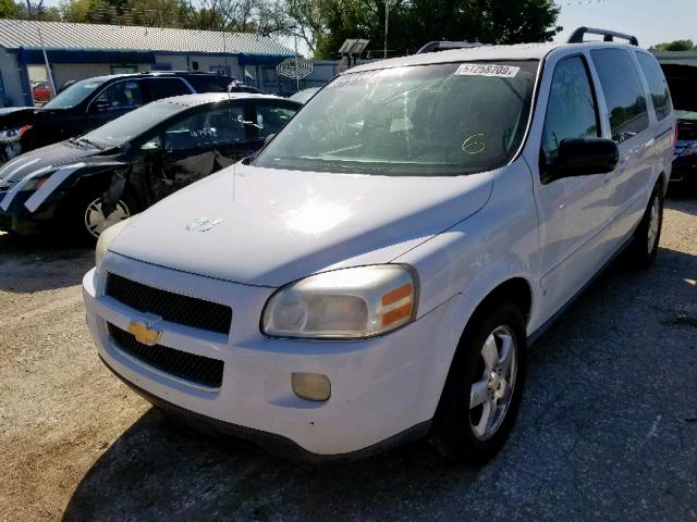 1GNDV33128D186306 - 2008 CHEVROLET UPLANDER L WHITE photo 2