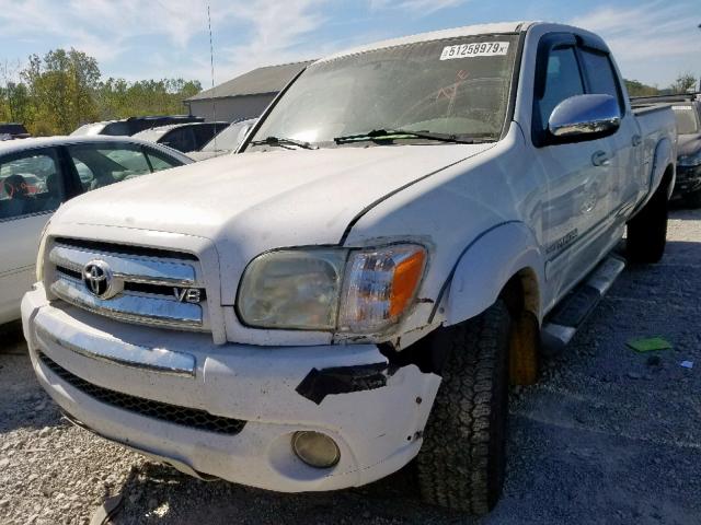 5TBET34196S506751 - 2006 TOYOTA TUNDRA DOU WHITE photo 2