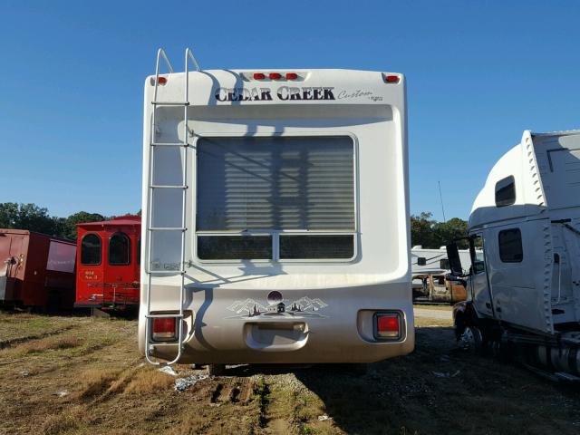 4X4FCRM254P189866 - 2004 CEDA 5TH WHEEL WHITE photo 5