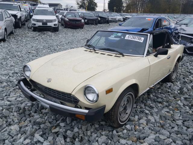 124CS20150344 - 1979 FIAT SPIDER BEIGE photo 2