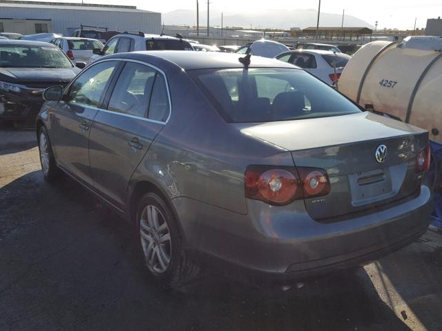 3VWRL7AJ8AM026209 - 2010 VOLKSWAGEN JETTA TDI GRAY photo 3