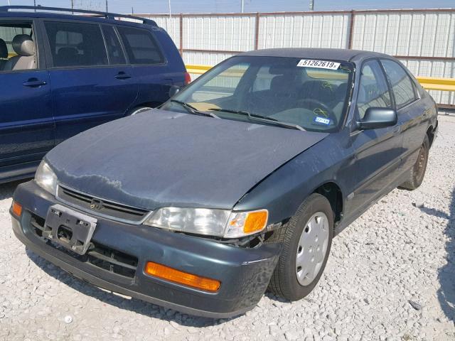 1HGCD5633TA028231 - 1996 HONDA ACCORD LX GREEN photo 2