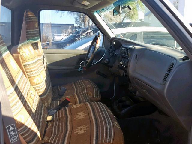 1FTYR10E72PA21139 - 2002 FORD RANGER WHITE photo 5