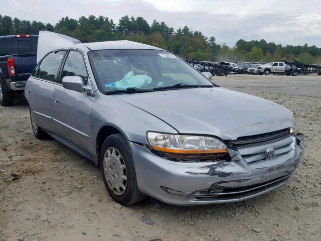 1HGCG65562A100036 - 2002 HONDA ACCORD LX SILVER photo 1