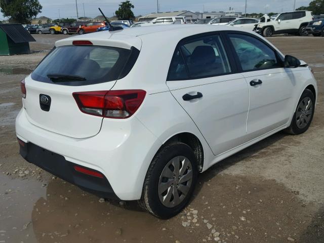 3KPA25AB7JE091367 - 2018 KIA RIO LX WHITE photo 4