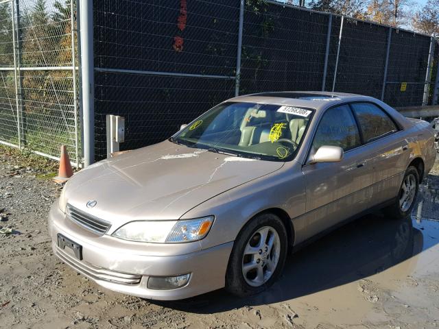 JT8BF28G0Y5087478 - 2000 LEXUS ES 300 GOLD photo 2