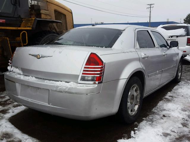 2C3KA53G36H482662 - 2006 CHRYSLER 300 TOURIN SILVER photo 4