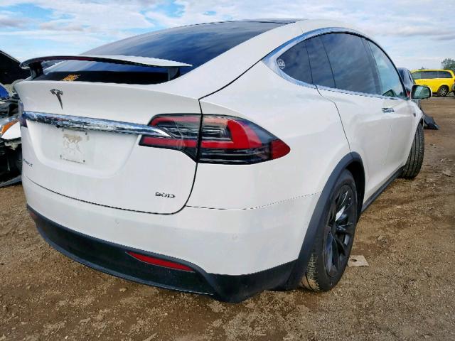 5YJXCBE26GF021412 - 2016 TESLA MODEL X WHITE photo 4