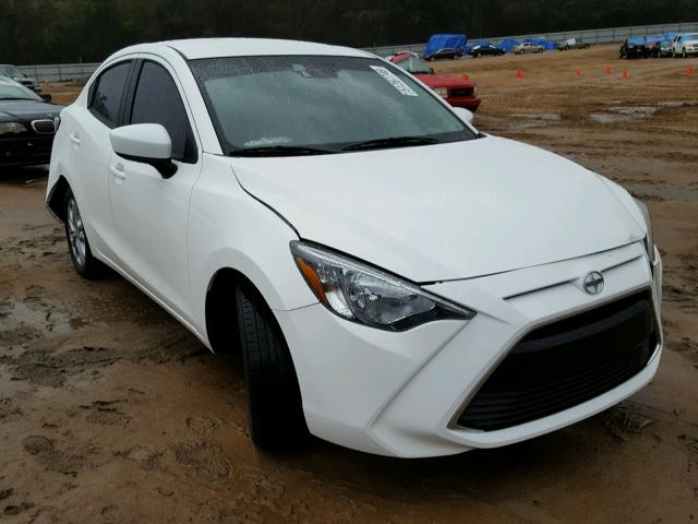 3MYDLBZV8GY134839 - 2016 TOYOTA SCION IA WHITE photo 1