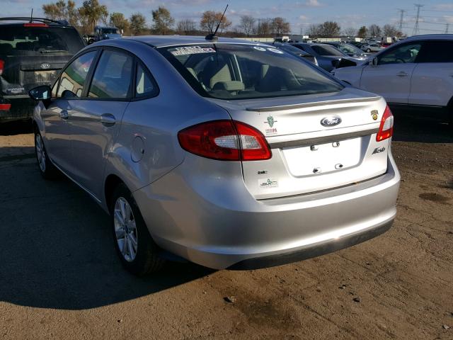 3FADP4BJ4DM184412 - 2013 FORD FIESTA SE SILVER photo 3