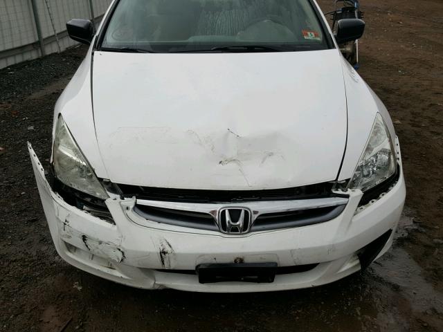 1HGCM56197A127768 - 2007 HONDA ACCORD VAL WHITE photo 9