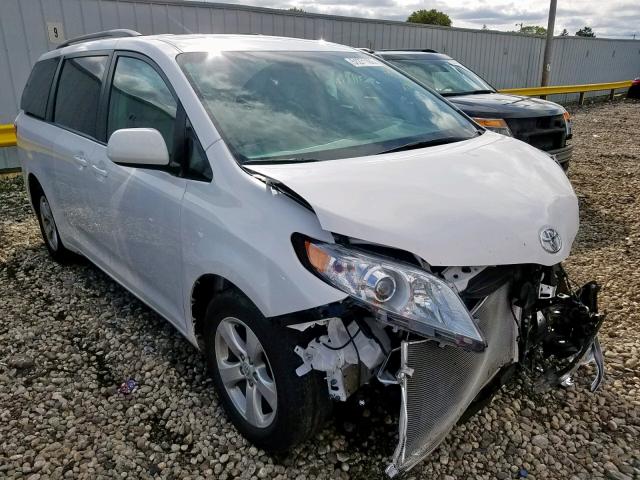 5TDKK3DC7GS699322 - 2016 TOYOTA SIENNA LE WHITE photo 1