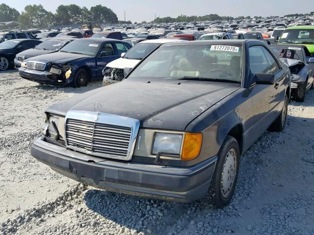 WDBEA51E3NB658786 - 1992 MERCEDES-BENZ 300 CE BLACK photo 2