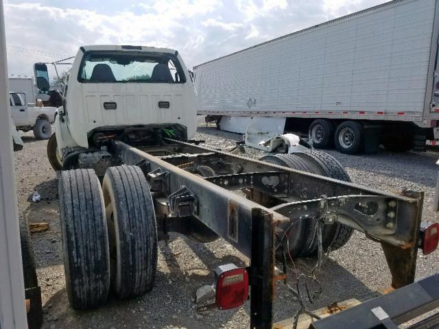 3FRWF6FC3BV692345 - 2011 FORD F650 SUPER WHITE photo 3