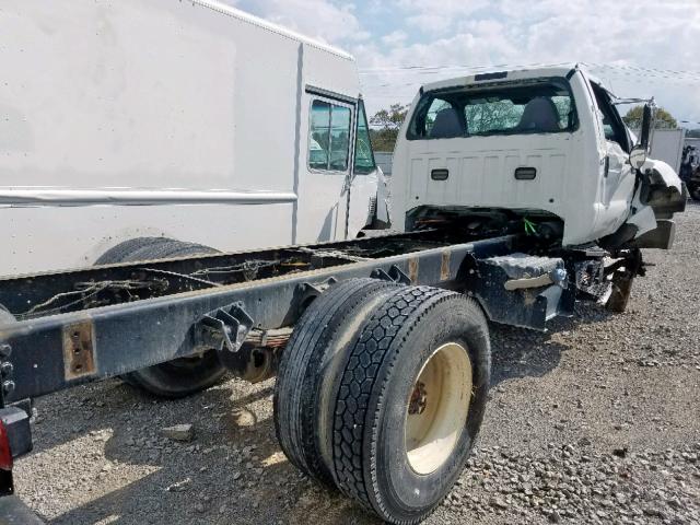 3FRWF6FC3BV692345 - 2011 FORD F650 SUPER WHITE photo 4