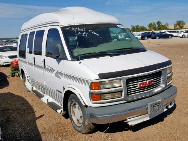 1GDFG15R0V1049084 - 1997 GMC SAVANA RV WHITE photo 1