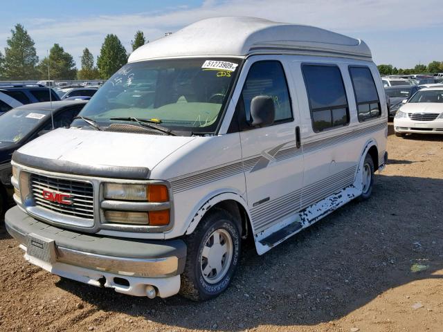 1GDFG15R0V1049084 - 1997 GMC SAVANA RV WHITE photo 2