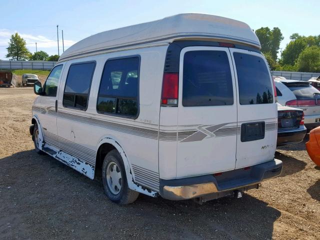 1GDFG15R0V1049084 - 1997 GMC SAVANA RV WHITE photo 3