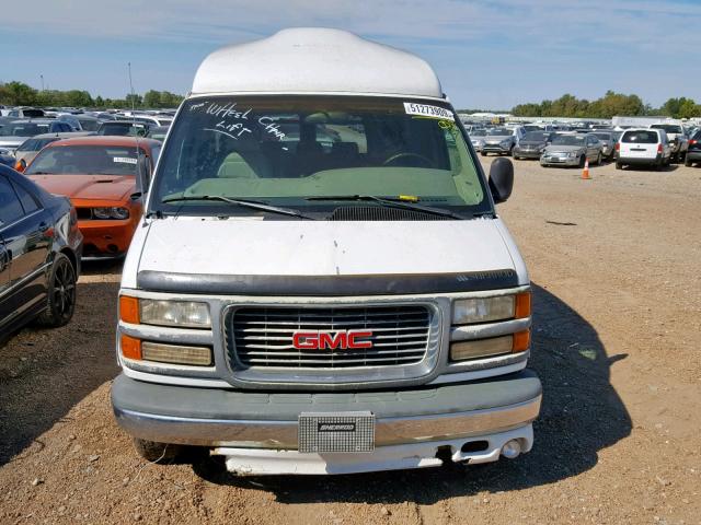 1GDFG15R0V1049084 - 1997 GMC SAVANA RV WHITE photo 9