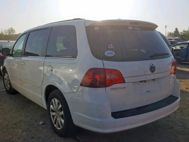 2C4RVABG5CR321633 - 2012 VOLKSWAGEN ROUTAN SE WHITE photo 3