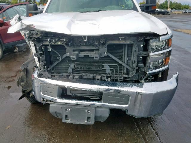 1GC2KUEG8JZ347993 - 2018 CHEVROLET SILVERADO WHITE photo 9