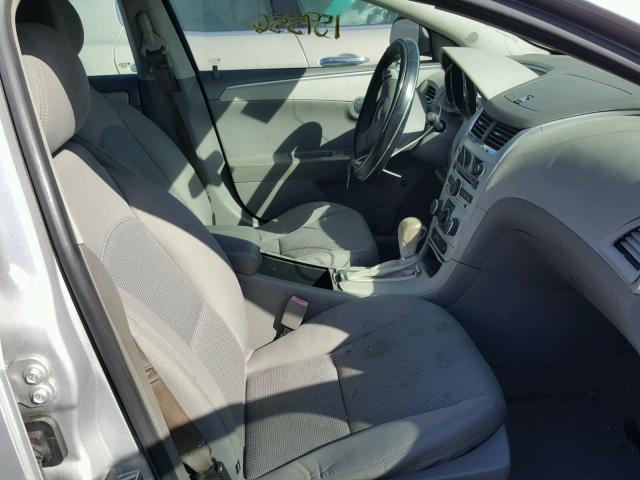 1G1ZC5EU0CF314099 - 2012 CHEVROLET MALIBU 1LT SILVER photo 5