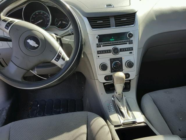 1G1ZC5EU0CF314099 - 2012 CHEVROLET MALIBU 1LT SILVER photo 9