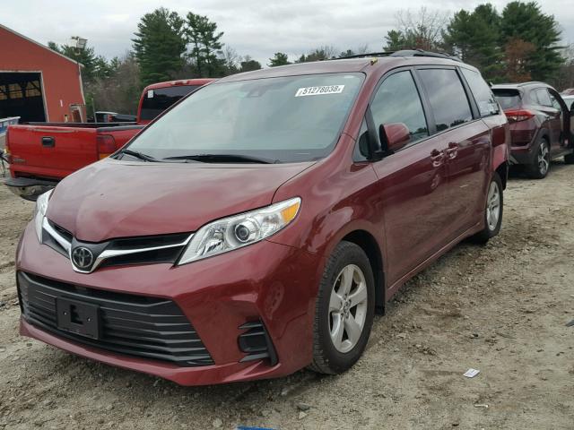 5TDKZ3DC9JS956791 - 2018 TOYOTA SIENNA LE BURGUNDY photo 2